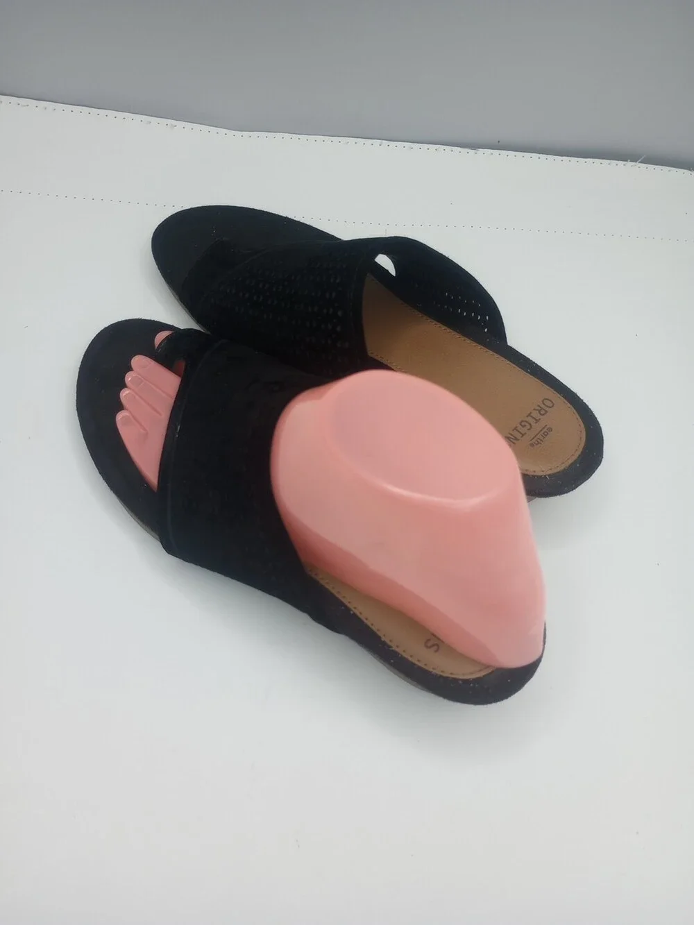 Earth Origins 8M Suede Slip-On Wedge Heel Sandals Pearl Black Toe Straps Shoes